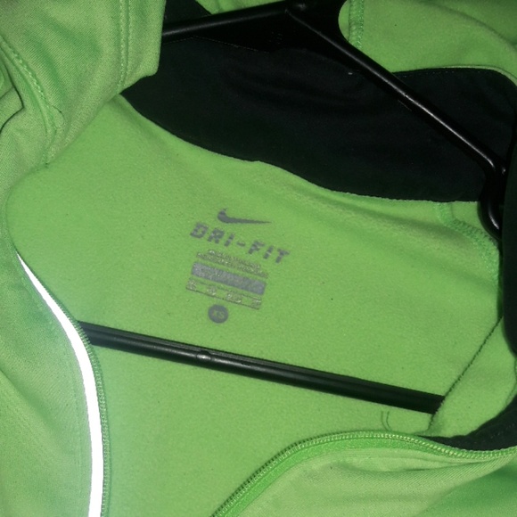 Nike Dri Fit hoodie - Picture 2 of 3